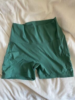 Gymshark Women’s Green Shorts XL